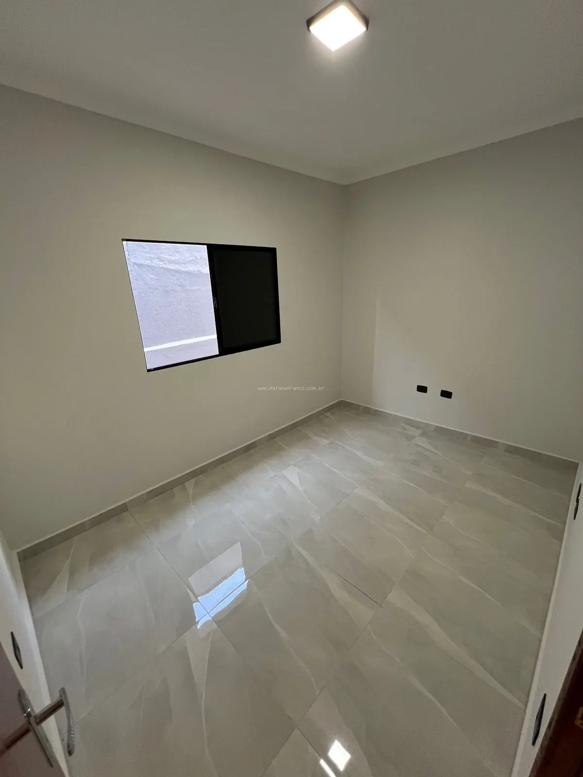 Casa lado praia a venda em Mongaguá - Jussara em Mongaguá - foto 4 - fe09cea2-49b7-466b-90db-b505b8a7e238