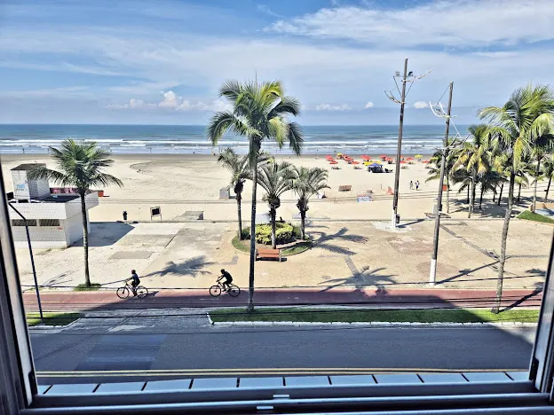 Apartamento com vista mar 3 dormitórios
