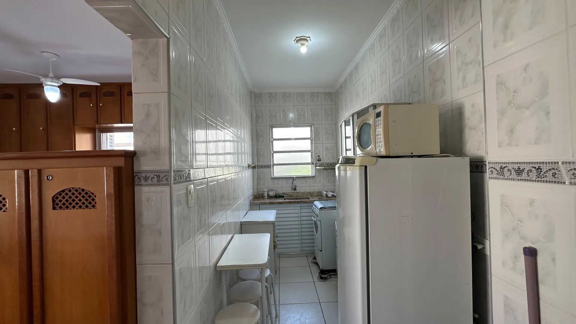 Kitão 1 quadra da Praia - Boqueirão em Praia Grande - foto 5 - 4 COZINHA (2)