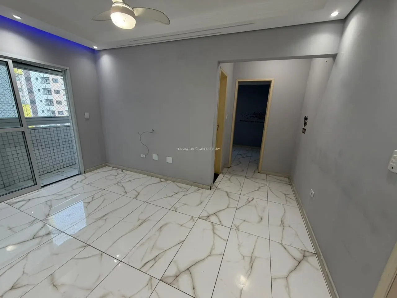 Apartamento à venda em Mirim Praia Grande | Daiana Franco Imóveis - Mirim em Praia Grande - foto 19 - 2 SALA (1)