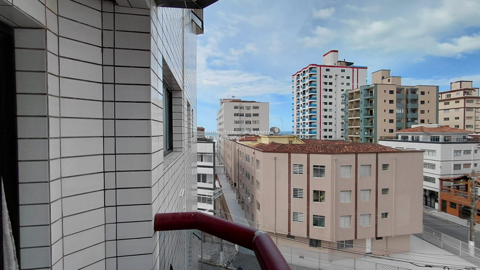 Apartamento à venda – Vila Tupi - 1 quadra da praia