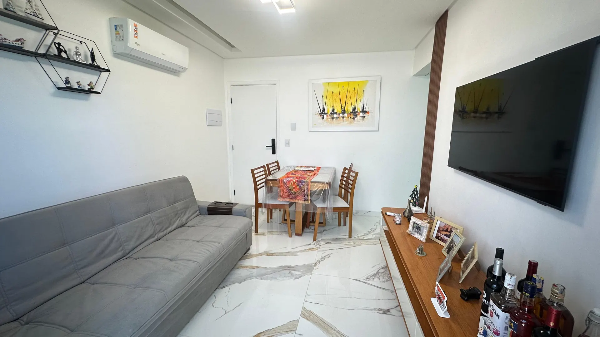 Apartamento à venda em Maracanã Praia Grande | Daiana Franco Imóveis - Maracanã em Praia Grande - foto 10 - 3 SALA (2)