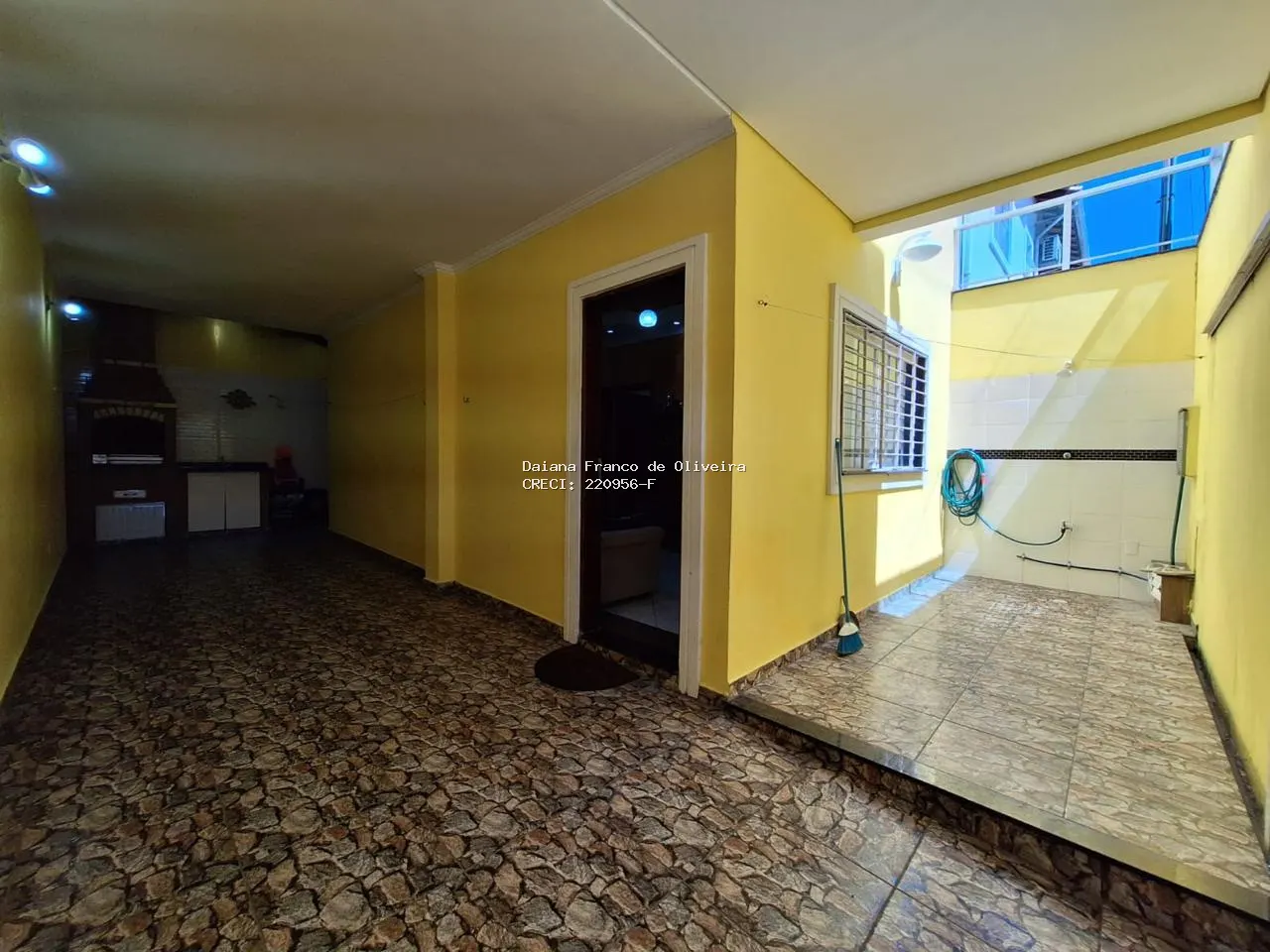 Sobrado à venda em Tupi Praia Grande | Daiana Franco Imóveis - Tupi em Praia Grande - foto 2 - 2af48855-a6a9-4395-91cb-7f728…